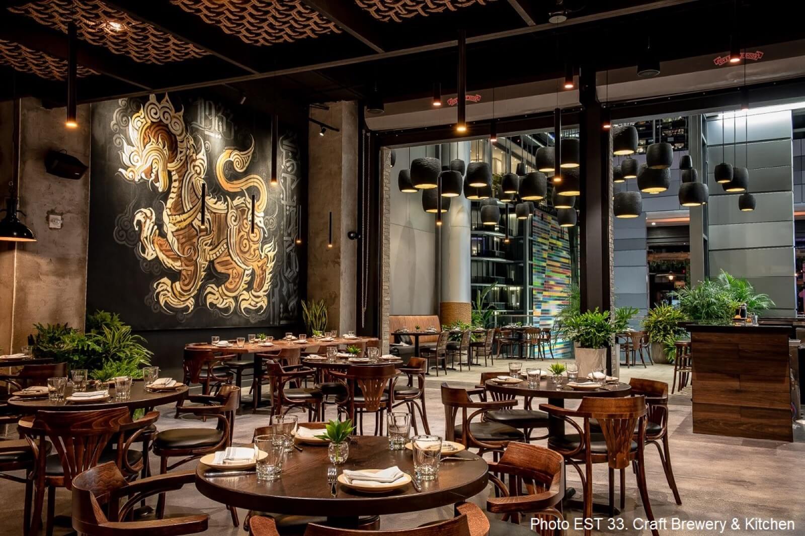 EST. 33 Cocina y cervecería artesanal tailandesa