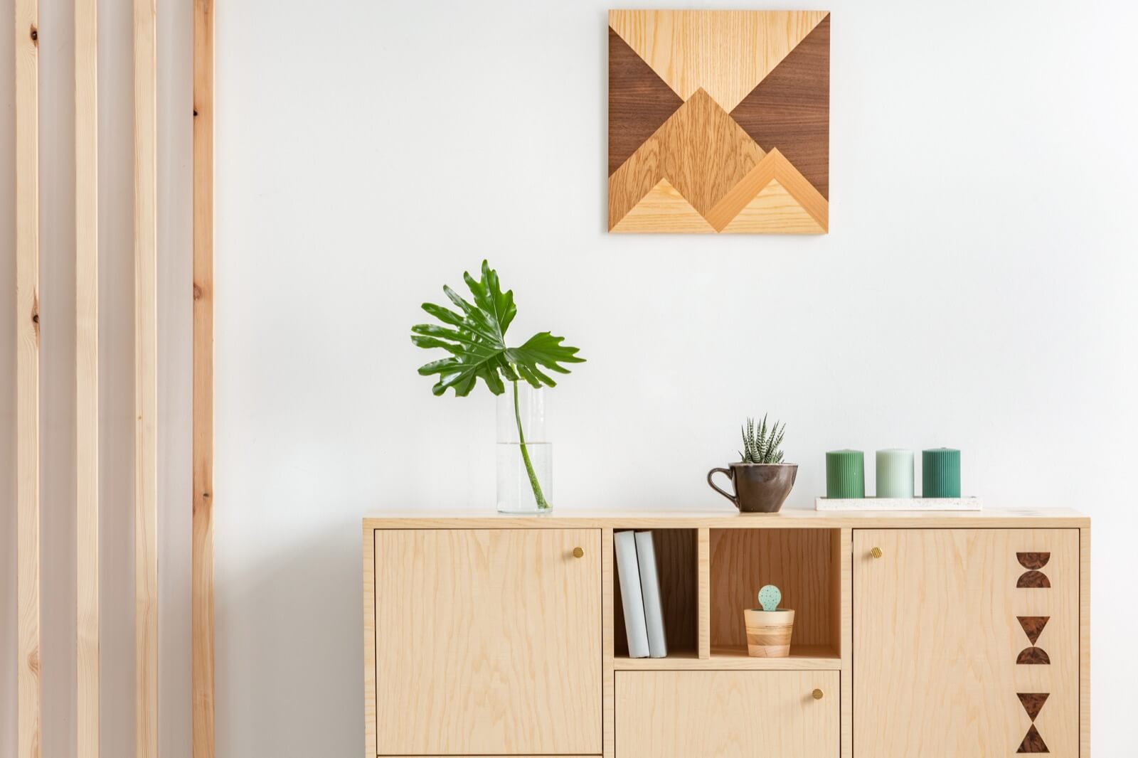 Home Staging - Stylish Wooden Design